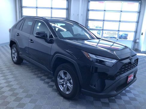 Certified 2025 Toyota RAV4 XLE image 36