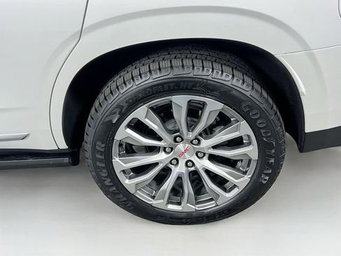 Certified 2024 GMC Yukon Denali image 33