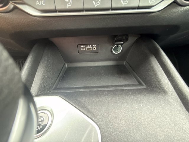 Used 2025 Nissan Altima 2.5 SV FWD image 17