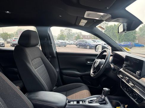Used 2024 Honda HR-V Sport image 17