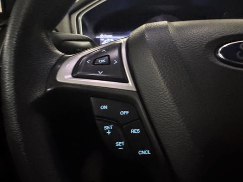 Used 2014 Ford Fusion SE image 23