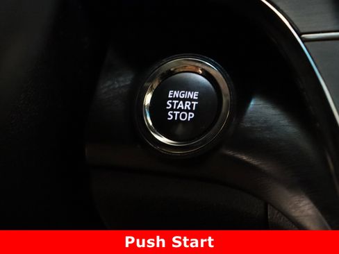 Used 2018 Toyota Avalon Limited image 19