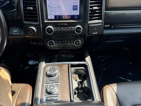 Used 2021 Ford Expedition Max King Ranch AWD/4WD image 16