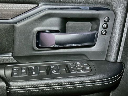 New 2026 RAM 2500 Laramie AWD/4WD image 13