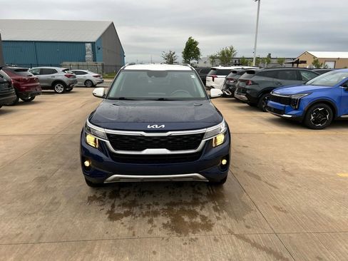 Used 2023 Kia Seltos S w/ Navigation Package AWD/4WD image 5