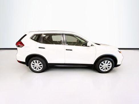 Used 2017 Nissan Rogue S AWD/4WD image 5