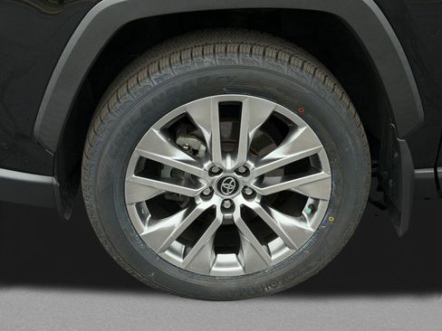 Used 2020 Toyota RAV4 XLE Premium AWD/4WD image 11