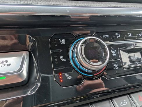 Used 2024 GMC Sierra 2500 Denali w/ Denali Reserve Package image 13