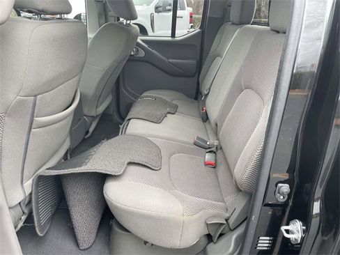 Used 2021 Nissan Frontier SV image 24