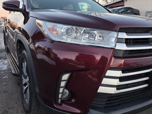 Used 2019 Toyota Highlander XLE image 1