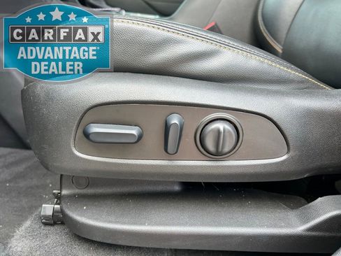 Used 2023 Chevrolet Equinox Premier AWD/4WD image 10