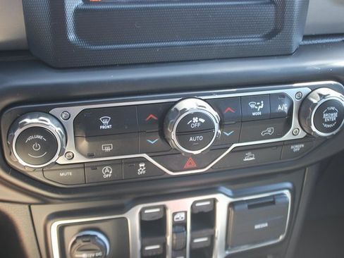 Used 2021 Jeep Wrangler Unlimited Sport image 7