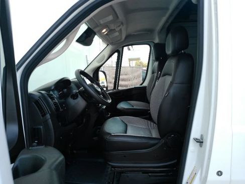Used 2025 RAM ProMaster 2500 w/ Convenience Group FWD image 16