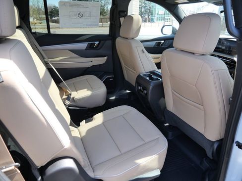 New 2026 Buick Enclave Preferred w/ Power Package image 27