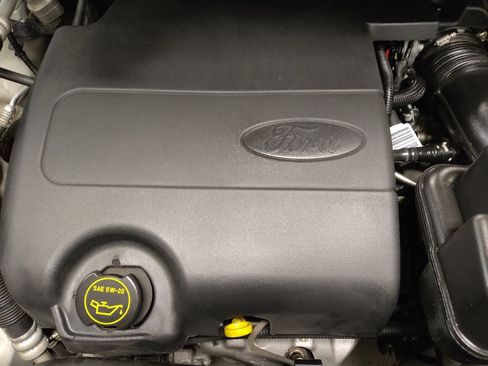 Used 2017 Ford Explorer XLT w/ Equipment Group 201A image 30