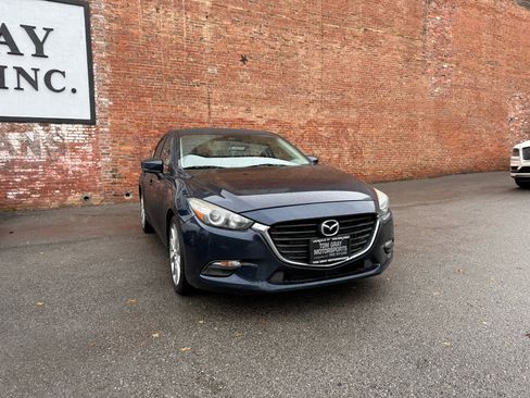 Used 2017 MAZDA MAZDA3 Touring image 2