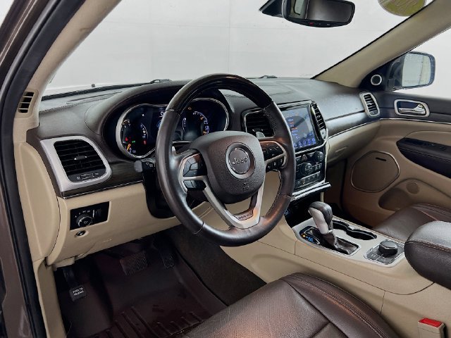 Used 2020 Jeep Grand Cherokee Summit w/ Platinum Series Group AWD/4WD image 36