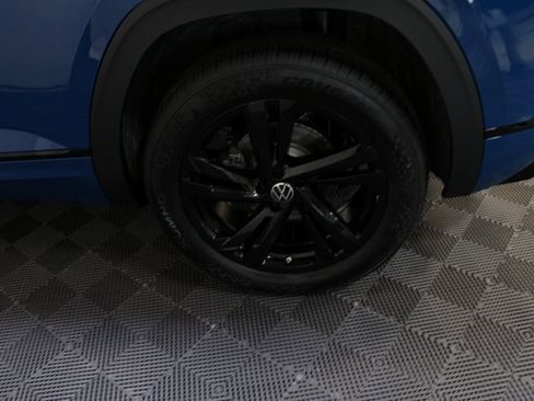 New 2025 Volkswagen Atlas Cross Sport SEL R-Line image 21
