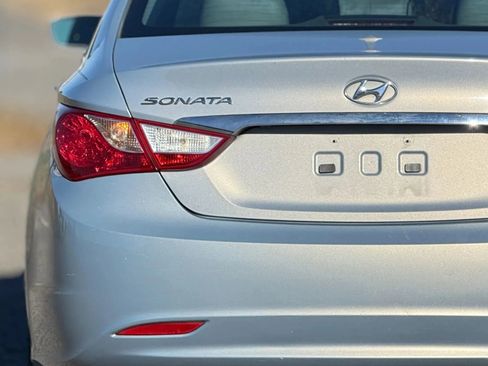 Used 2011 Hyundai Sonata GLS image 13