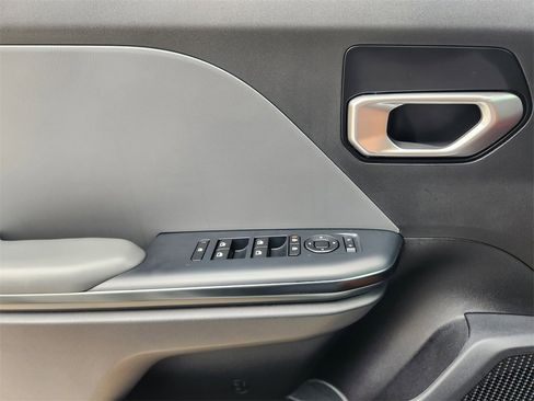 New 2025 Kia K4 LX image 16
