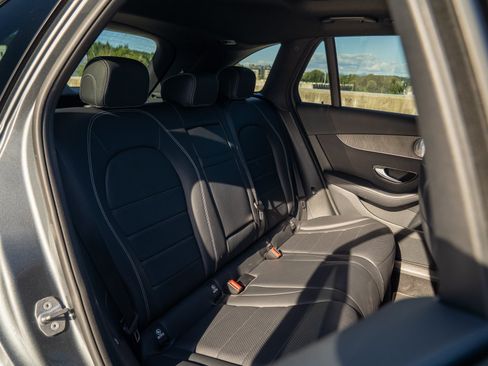 Used 2017 Mercedes-Benz GLC 300 4MATIC image 27