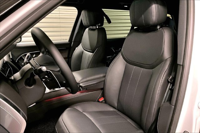 New 2026 Land Rover Range Rover Long Wheelbase SE AWD/4WD image 8