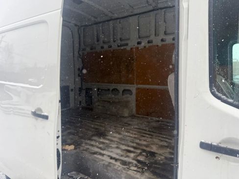 Used 2020 Nissan NV 2500 SV image 7