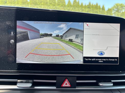 Used 2025 Hyundai Elantra SEL FWD image 26