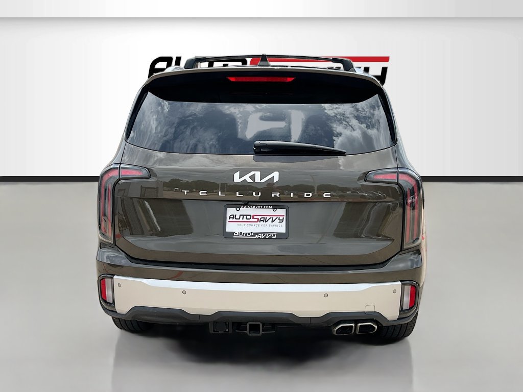 Used 2024 Kia Telluride EX w/ EX Captain's Chair Package FWD image 6