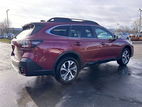Used 2020 Subaru Outback Limited image 3