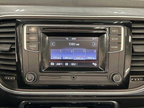 Used 2018 Volkswagen Beetle 2.0T Coast FWD image 31