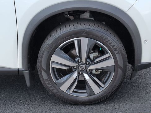 Used 2023 Nissan Rogue SL w/ SL Premium Package FWD image 10
