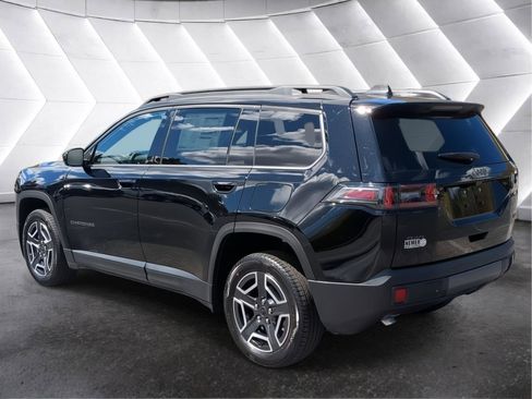 New 2026 Jeep Cherokee Laredo AWD/4WD image 4