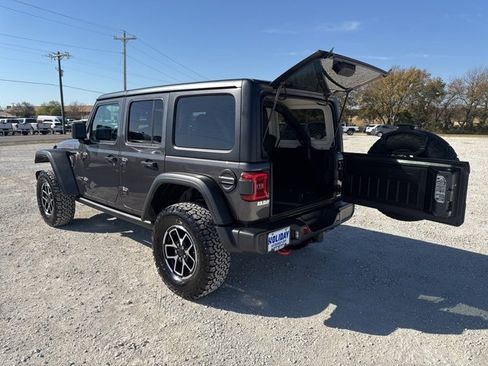 Used 2024 Jeep Wrangler Unlimited Rubicon image 4