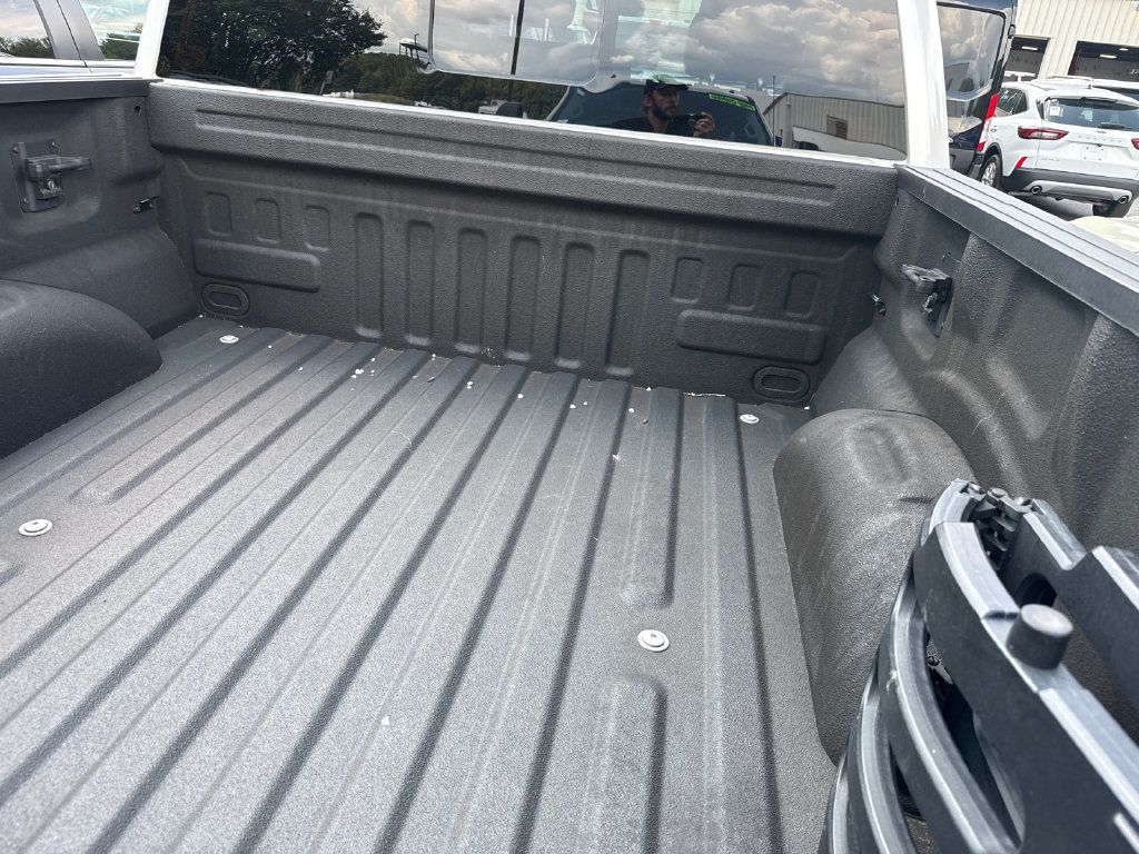 Used 2019 Ford F150 King Ranch w/ Equipment Group 601A Luxury AWD/4WD image 18