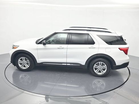 Used 2020 Ford Explorer XLT w/ Equipment Group 202A RWD image 35