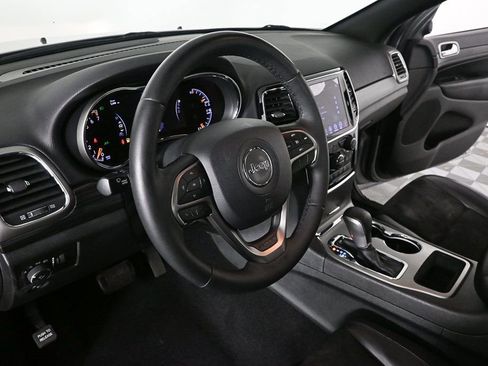 Used 2019 Jeep Grand Cherokee Altitude image 6