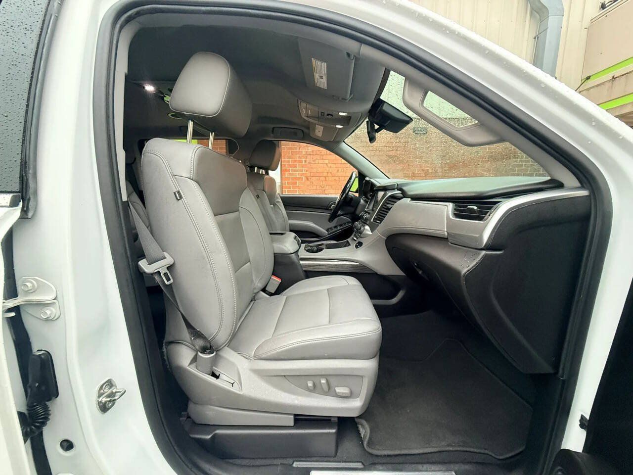 Used 2019 Chevrolet Suburban LT w/ Luxury Package AWD/4WD image 25