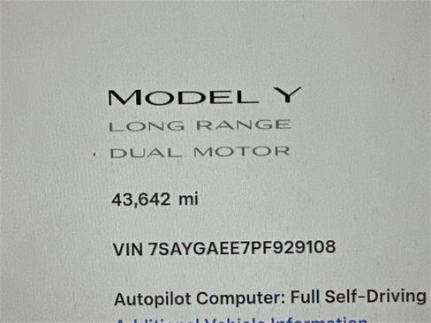 Used 2023 Tesla Model Y Long Range image 17