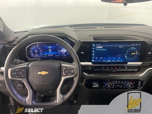Used 2024 Chevrolet Silverado 1500 LT AWD/4WD image 13