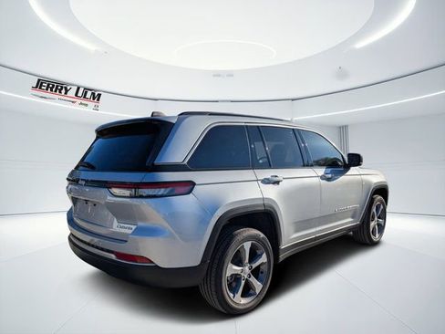 New 2026 Jeep Grand Cherokee Limited AWD/4WD image 3