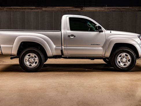 Used 2009 Toyota Tacoma PreRunner image 10