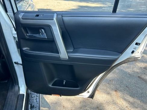 Used 2019 Toyota 4Runner SR5 Premium AWD/4WD image 46