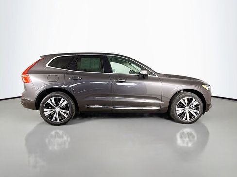 Certified 2023 Volvo XC60 B5 Ultimate FWD image 8