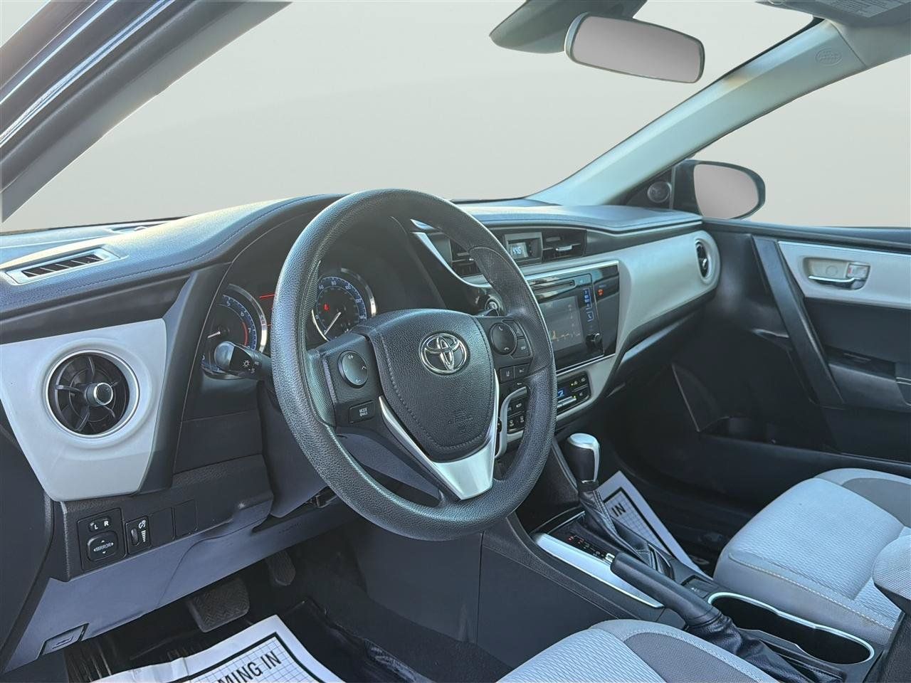 Used 2019 Toyota Corolla LE FWD image 10