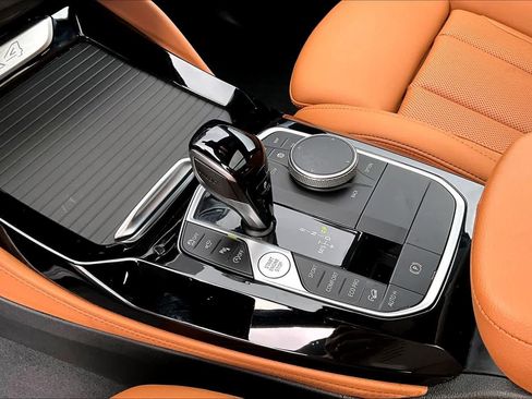 Used 2025 BMW X4 xDrive30i AWD/4WD image 17