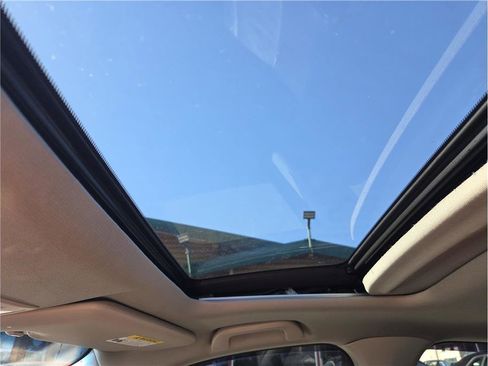 Used 2014 Acura ILX w/ Premium Package image 19