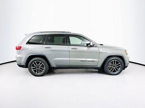 Used 2019 Jeep Grand Cherokee Trailhawk w/ Trailhawk Luxury Group AWD/4WD image 10