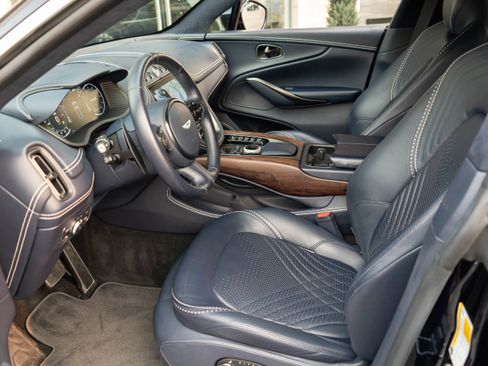 Used 2021 Aston Martin DBX image 11