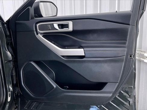 Used 2023 Ford Explorer XLT w/ Equipment Group 202A image 21